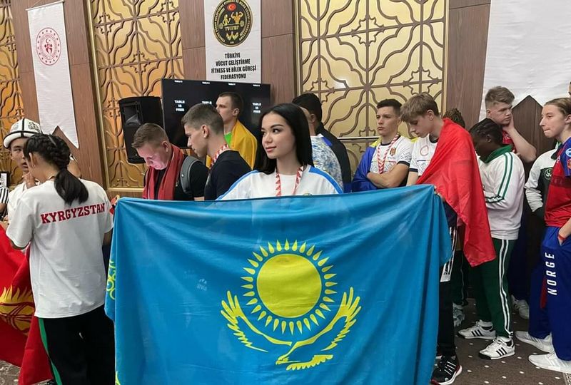 Пыталась закрыть флаг: спортсменка из Уральска рассказала о конфликте на чемпионате мира
