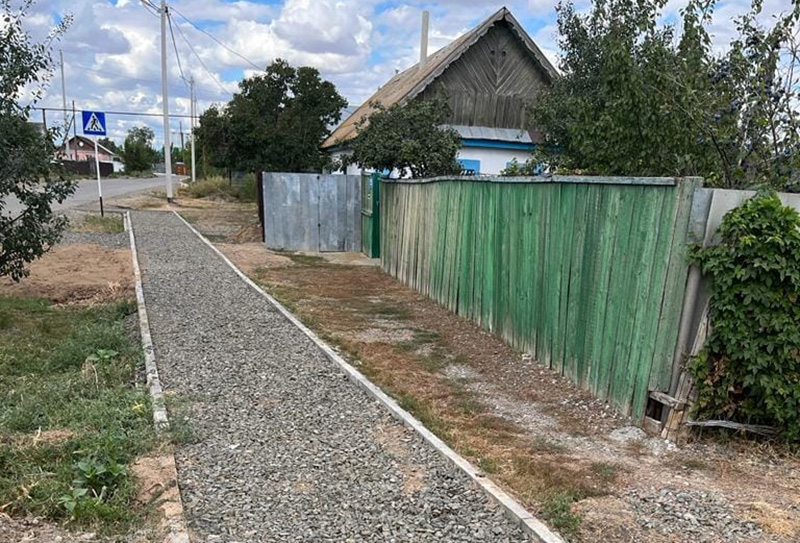 Депутаты проверили строительство дорог в Бурлинском районе