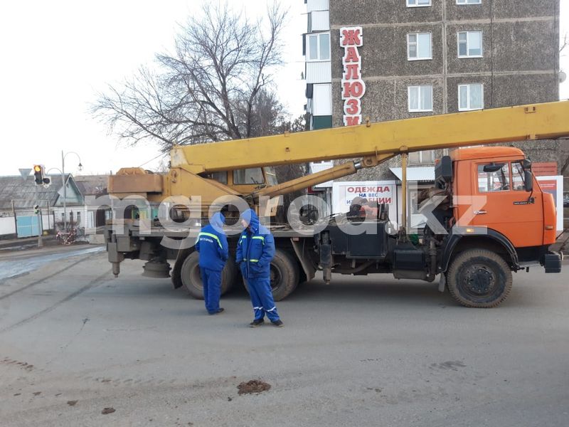 В Уральске устранили аварию на канализационном коллекторе