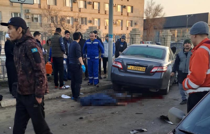 Пешеход погиб в массовом ДТП в Атырау