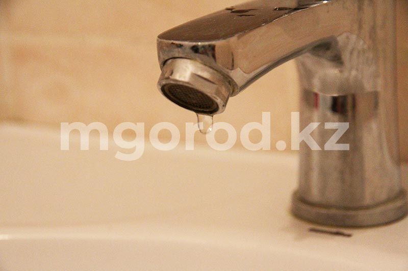 Жители Атырау на ночь останутся без воды