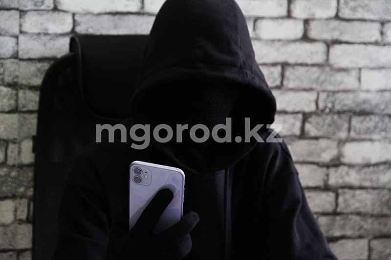 24 иностранца организовали в Алматы call-центр интернет-мошенников