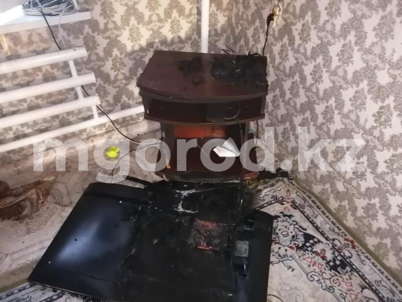 В ЗКО отравились трое детей после загорания телевизора
