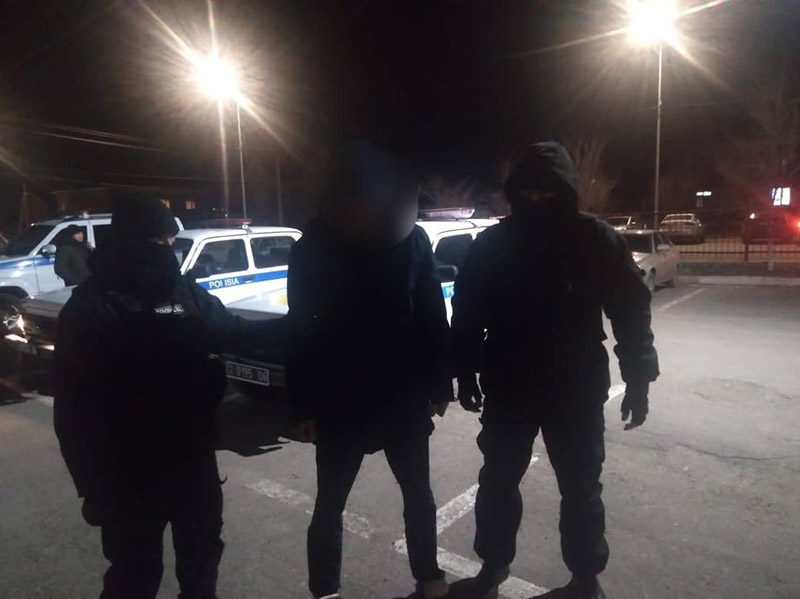 Оружие изъяли у приверженца деструктивного религиозного течения в Атырау