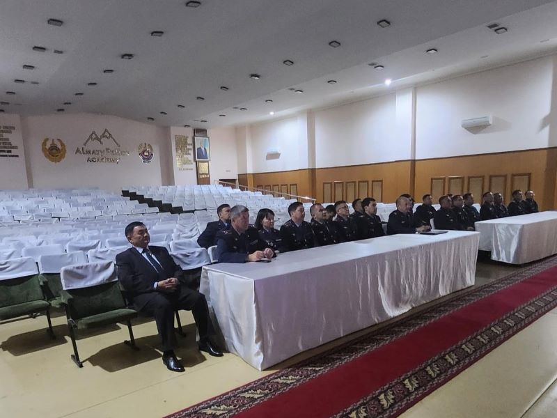 Владеть словом должны будущие полицейские Алматы