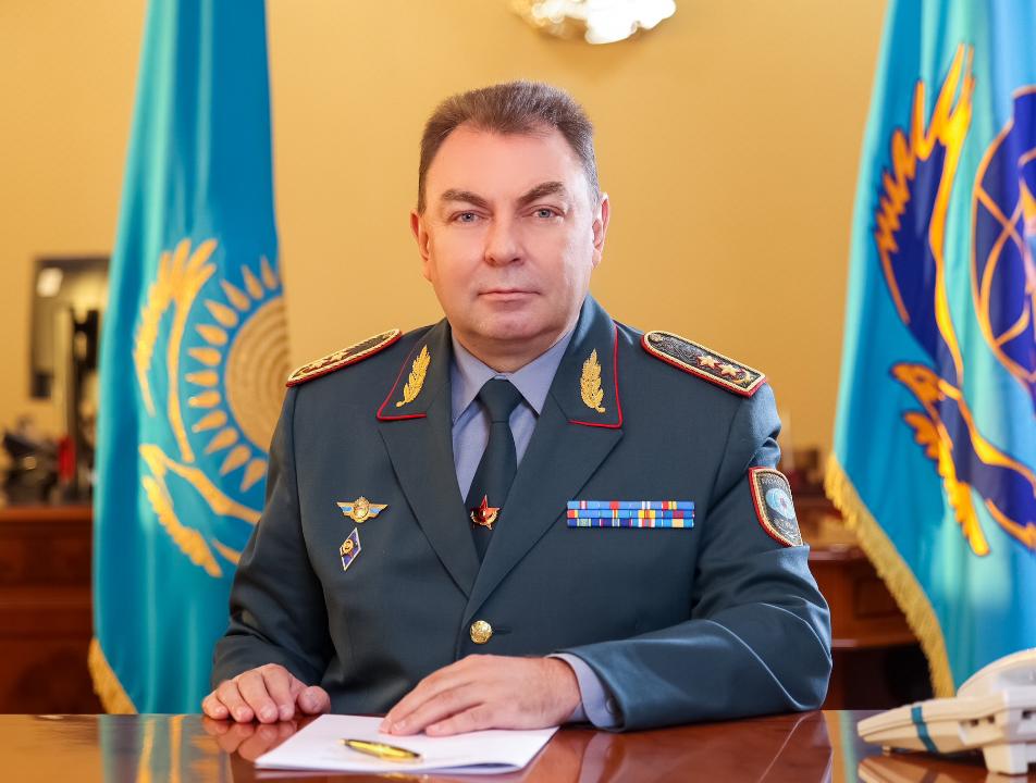 Юрия Ильина освободили от должности министра по ЧС