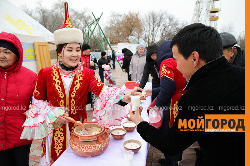 Праздничный концерт прошел в парке культуры и отдыха Уральска