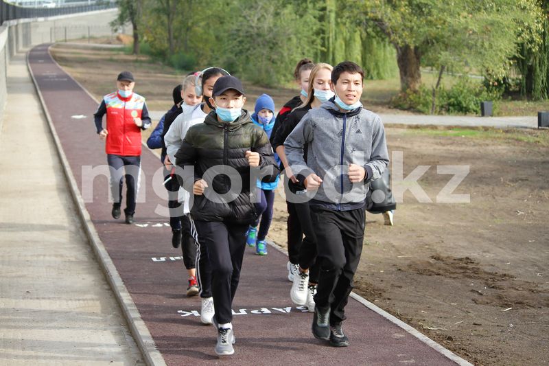 Новую беговую дорожку открыли в Уральске