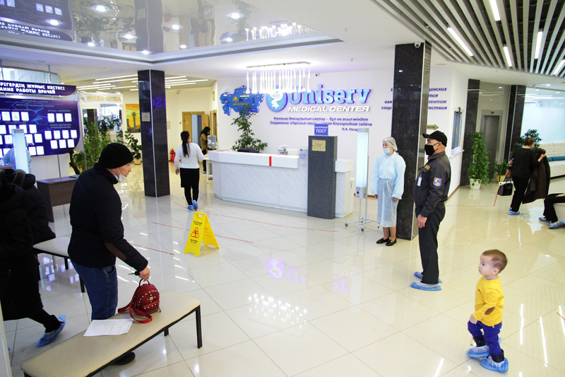 Уральцы могут бесплатно пройти ПЦР-тестирование в Uniserv Medical Center