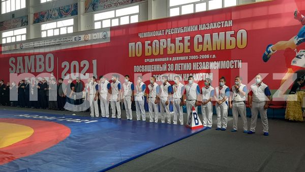 В Аксае состоялось открытие чемпионата Казахстана по борьбе самбо среди юношей и девушек, в честь 30-летия Независимости страны