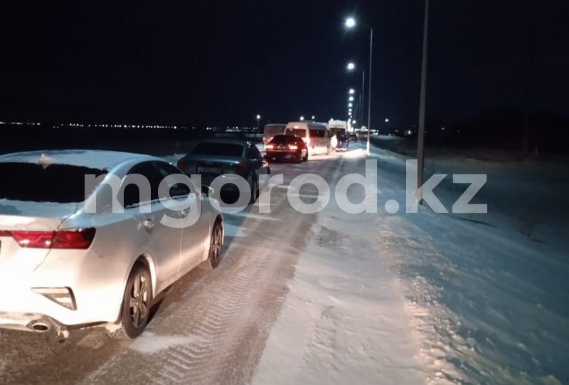 Въезды и выезды из города перекрыли митингующие в Аксай