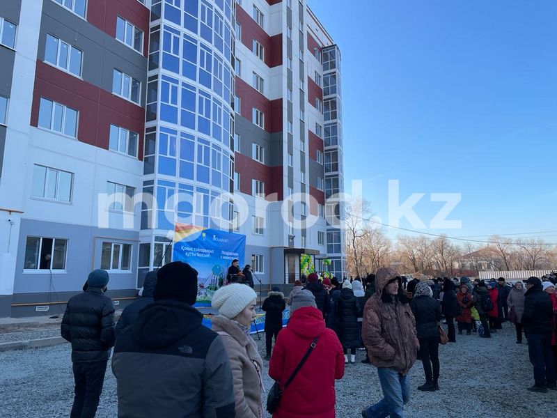 Девятиэтажку построили на месте ветхих домов в Уральске