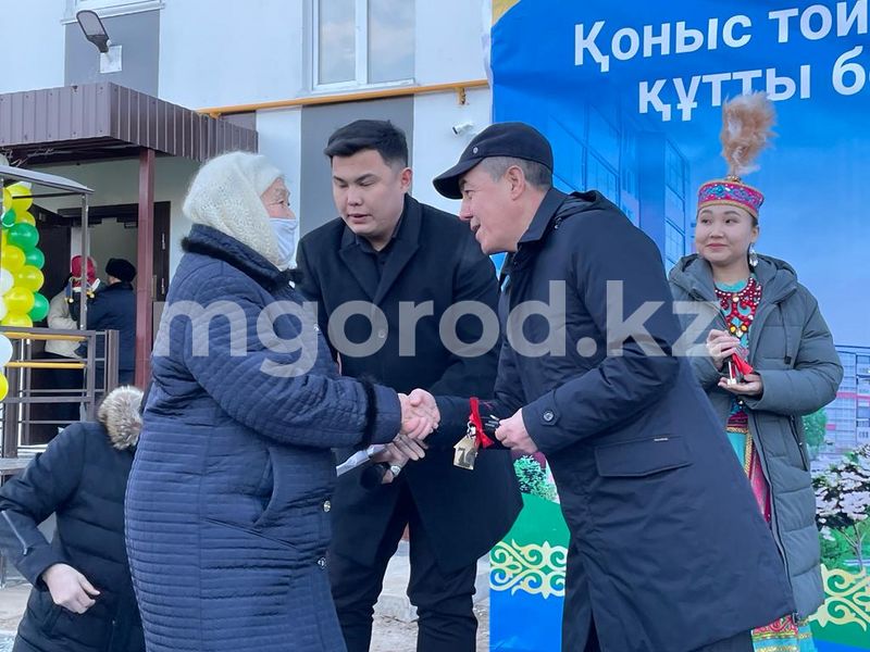 Девятиэтажку построили на месте ветхих домов в Уральске